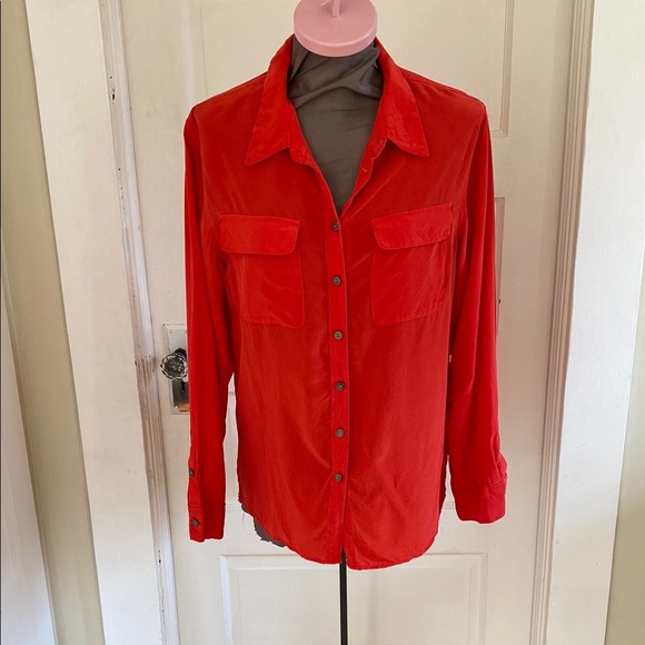 Two by Vince Camuto Red Silk Button Down Blouse‎ Medium - Picture 1 of 5